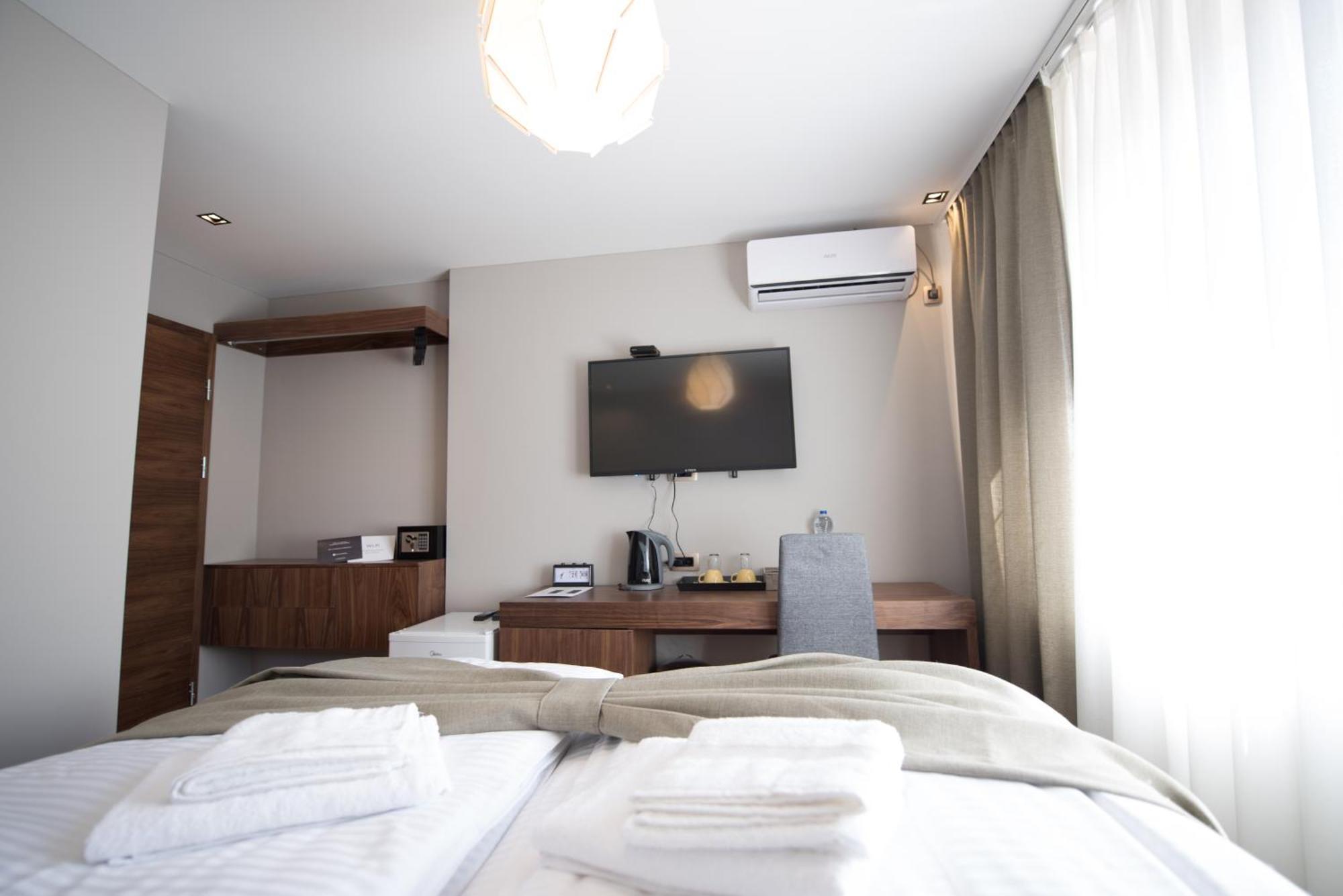 Boulevard Exclusive Pristina Kültér fotó