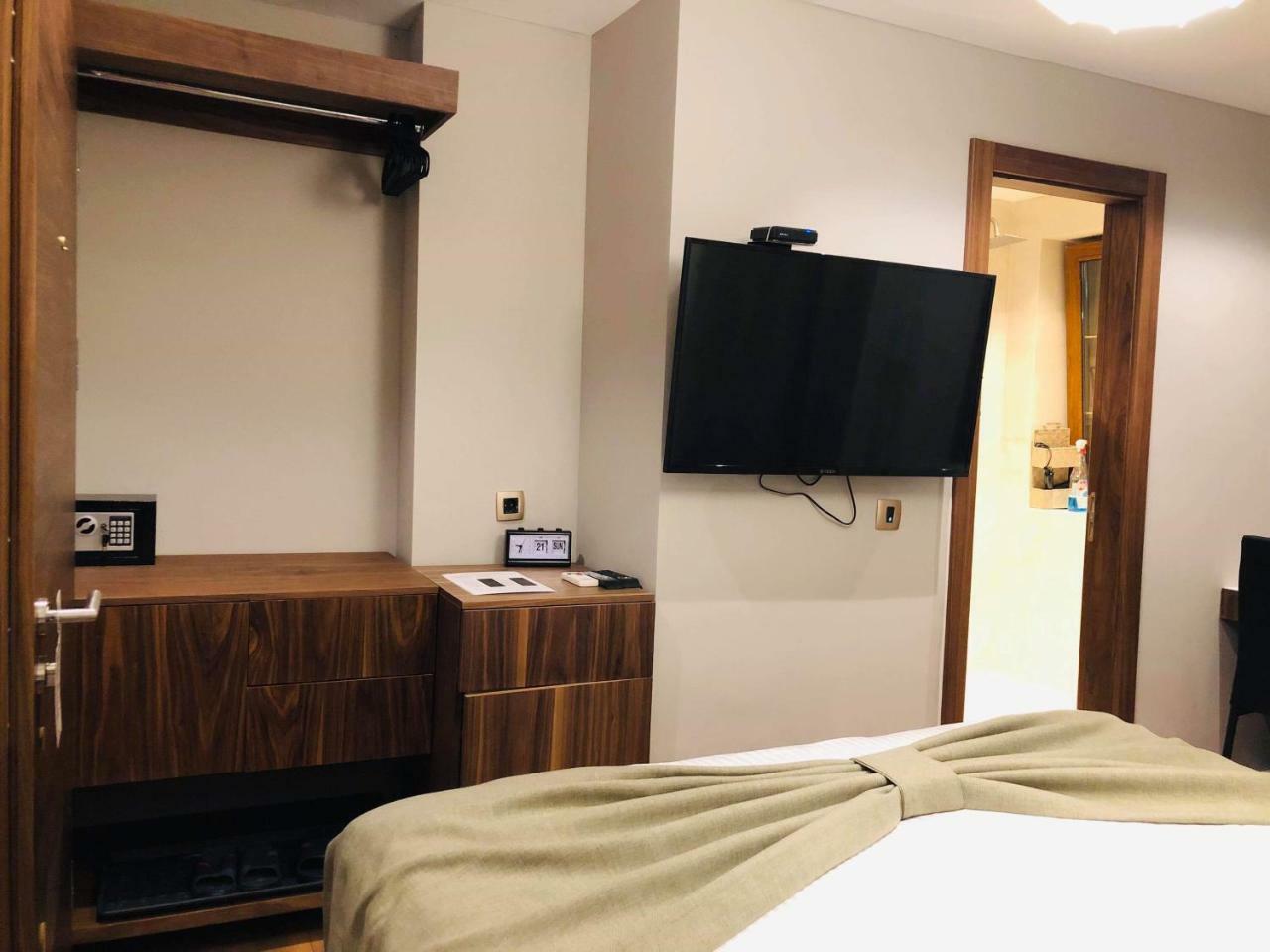 Boulevard Exclusive Pristina Kültér fotó